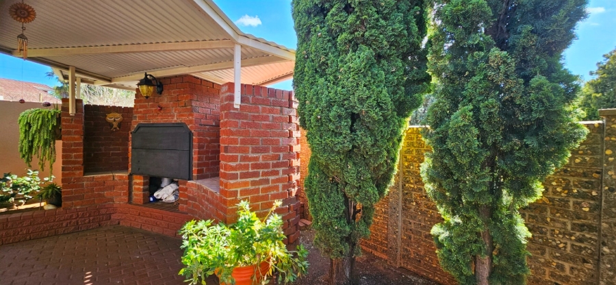 3 Bedroom Property for Sale in Fichardt Park Free State